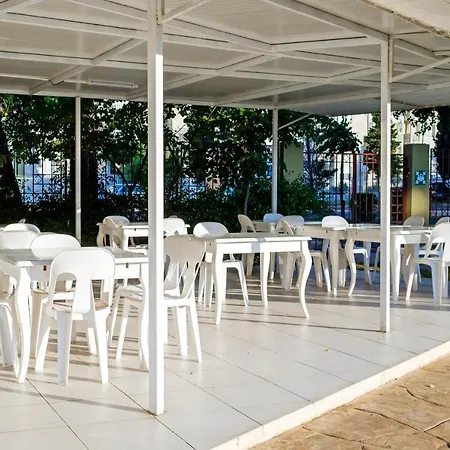 Hotel Garden Nevis-2
