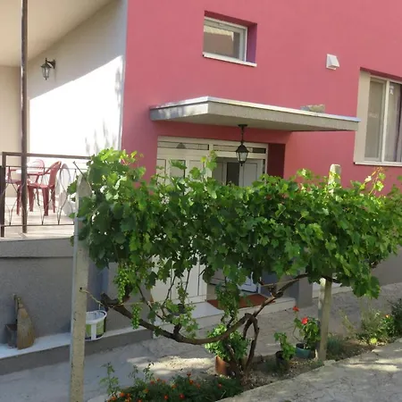 Guest House 51-2