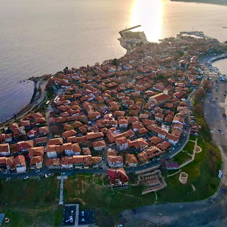Family Hotel Lebed-2