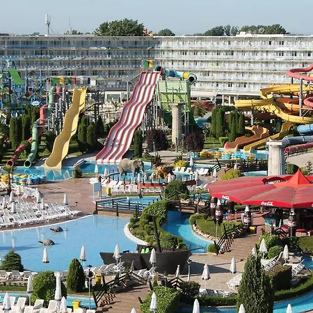Aqua Nevis Hotel & Aqua Park-3