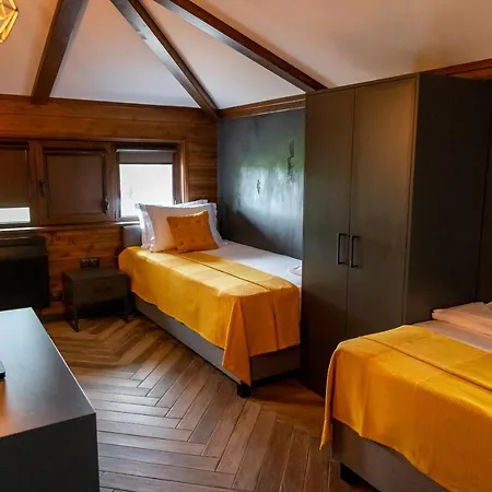 Hotel Hunters House-3