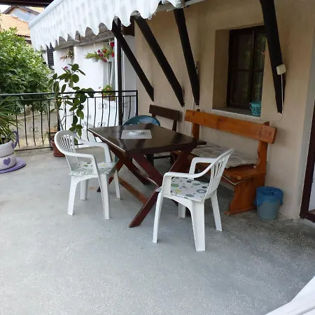Guest House Zhelevi-2