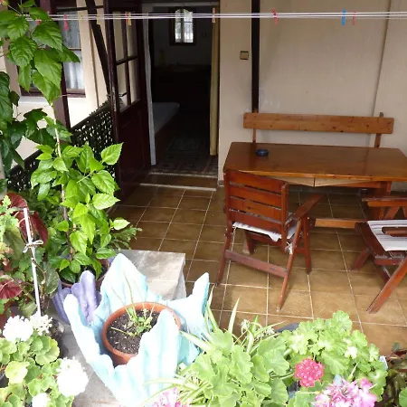 Guest House Zhelevi-3