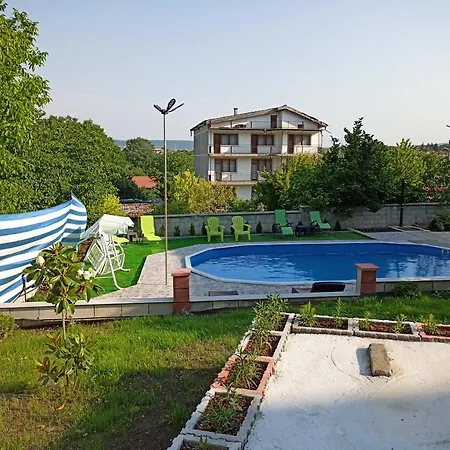 Guest House 51-3