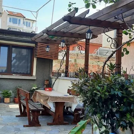 Guest House Ofilovi-3