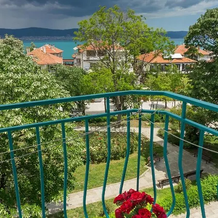 Family Hotel Orfei-3