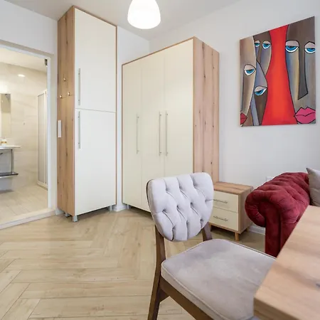 Wow Studios For Rent - Bul Montevideo 25A - B-2