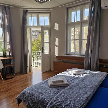 Lambo'S Corner Varna - Guest Rooms-3