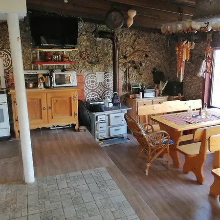 Vila Chasovnikarov-3
