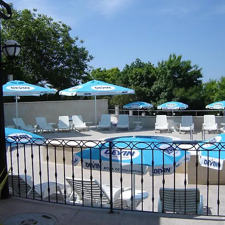 Royal Cove Aparthotel - Self-Catering-2