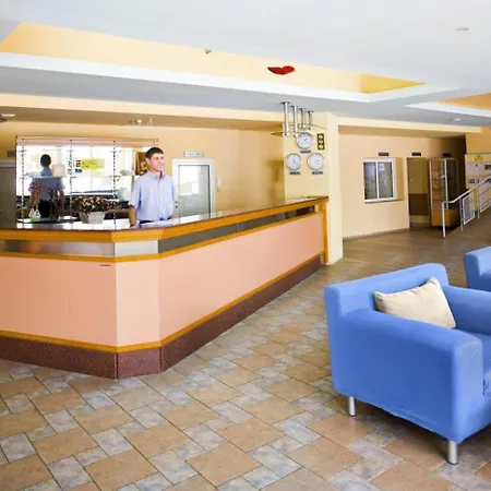 Hotel Oasis-3