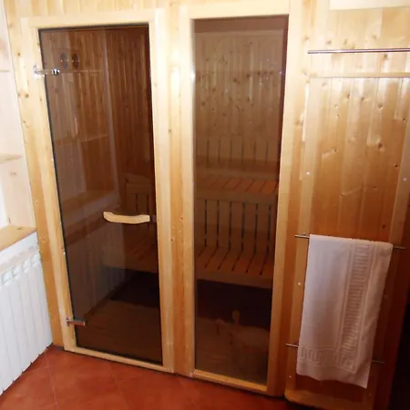 Family Hotel Nadejda-3