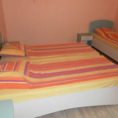 Villa Mari Guest Rooms-3