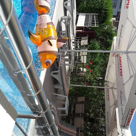 Family Hotel Eliri-3