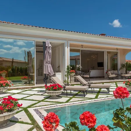Eden Park Luxury Villas-3