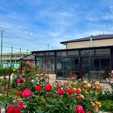 Maria Garden-2