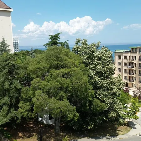 Apart Hotel Golden Line private apartments-3