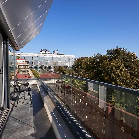 Bizarre Boutique Hotel-2
