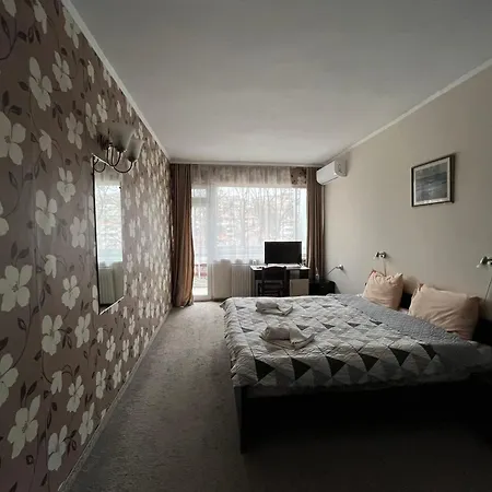 Park Hotel Ivailo-3