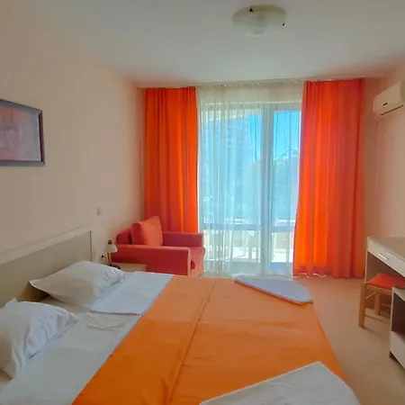 Holiday Apartcomplex Royal Sun-3
