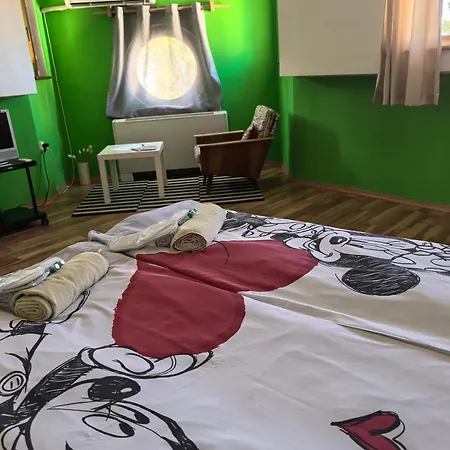 4 Rooms-2