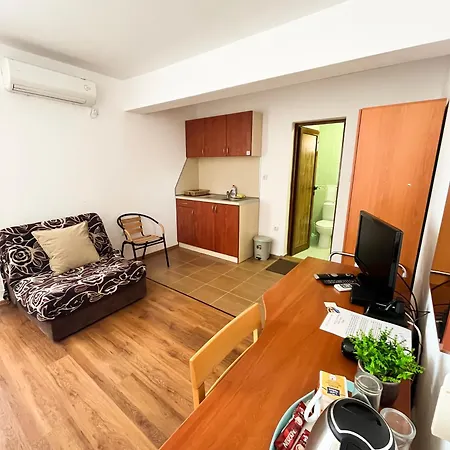 Family Hotel Helios-2