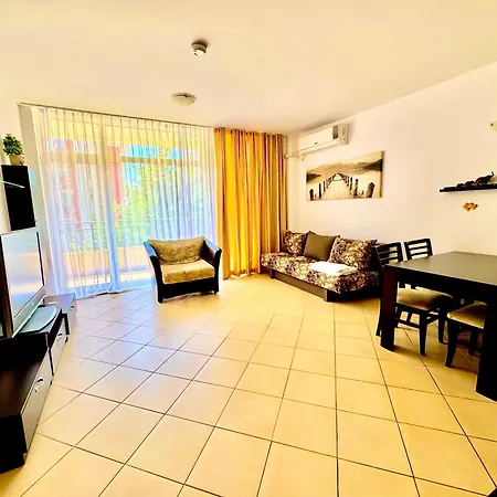 Grand Kamelia Holiday Apartments-2