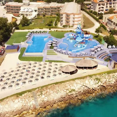 Royal Bay Resort & Aqua Park-2