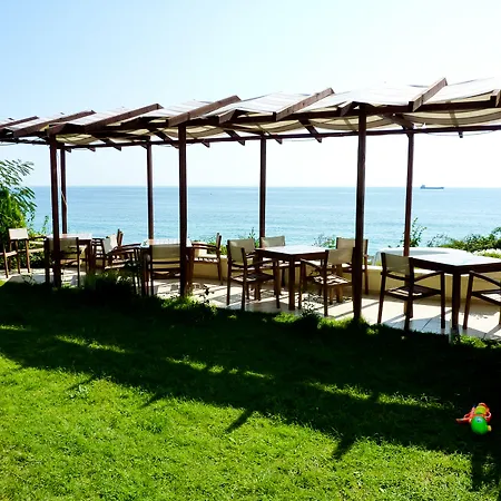 Family Hotel Albizia Beach-3