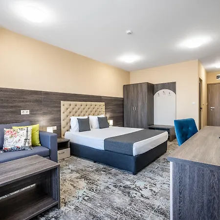 Plaza Hotel Plovdiv - Free Parking-3