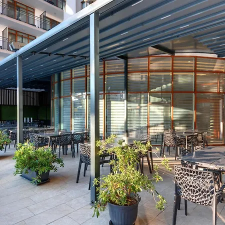 Best Western Plus Premium Inn-3