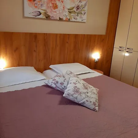 Private Rooms Valis-2