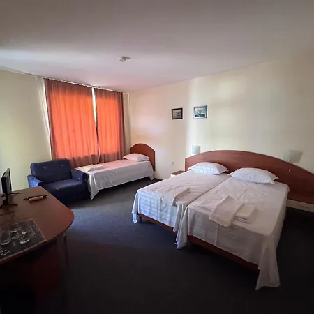 Family Hotel Diana-2