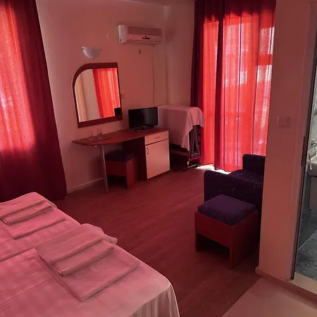 Family Hotel Diana-3