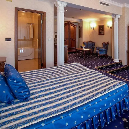 Grand Hotel London-3