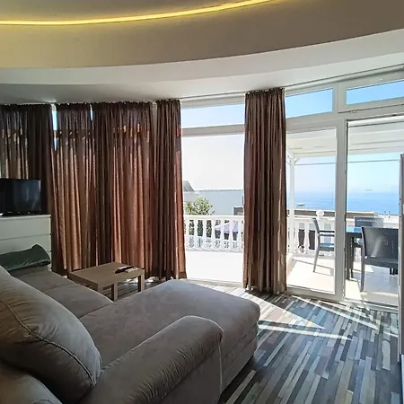 Family Hotel Casablanca Green-2