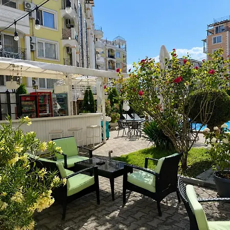 Vanilla Garden Apartments-2