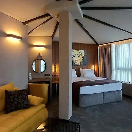 All Seasons Residence Design Hotel - Free Parking-3