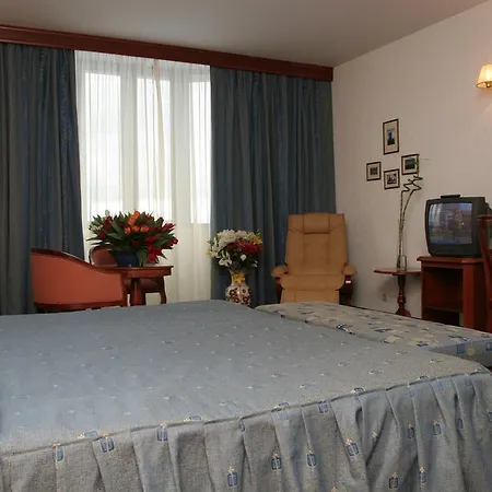 Maxi Park Hotel & Spa-2