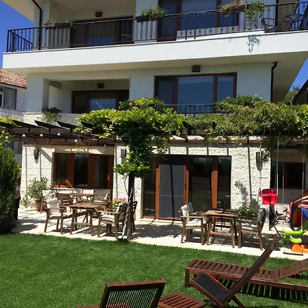 Guest House Balchik Hills-3