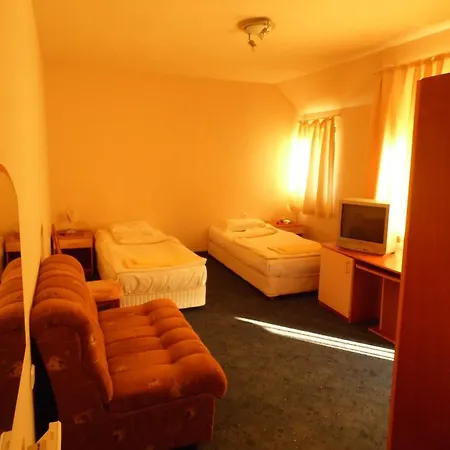 Hotel Amigos-2