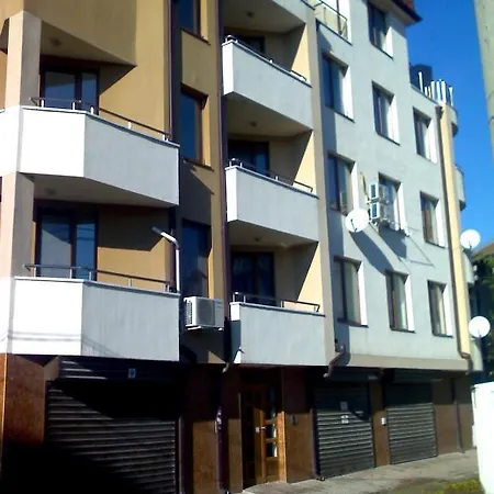 Asparuhov Guest Rooms And Apartments-3