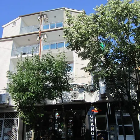 Central Guesthouse-2