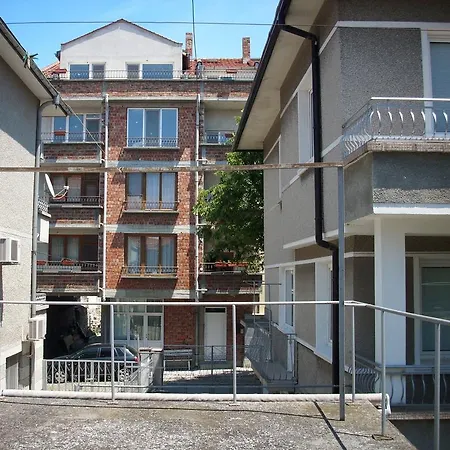Georgievi Guest House-2