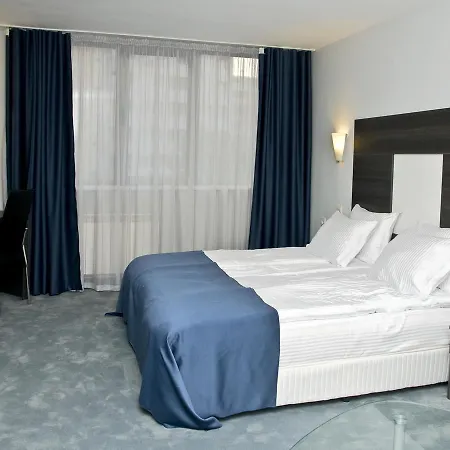 Hotel 4 Zona-3