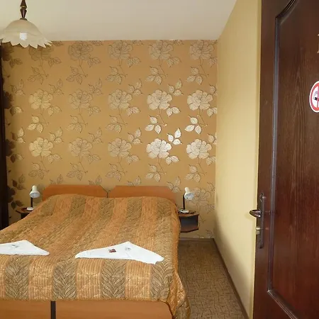 Tarnovski Dom Guest Rooms-2