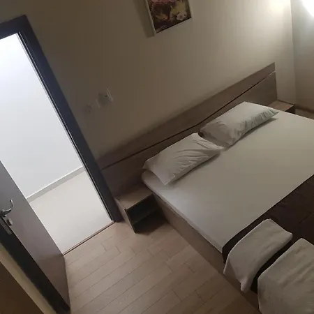 Twain Apart&Rooms-2