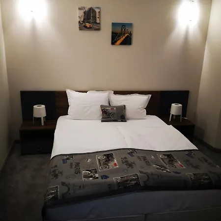 Family Hotel Novel City-2
