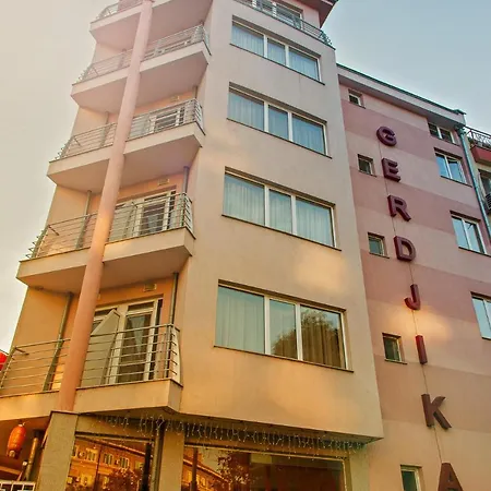 Family Hotel Gerdjika-2
