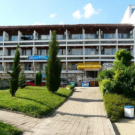 Family Hotel Balchik-2